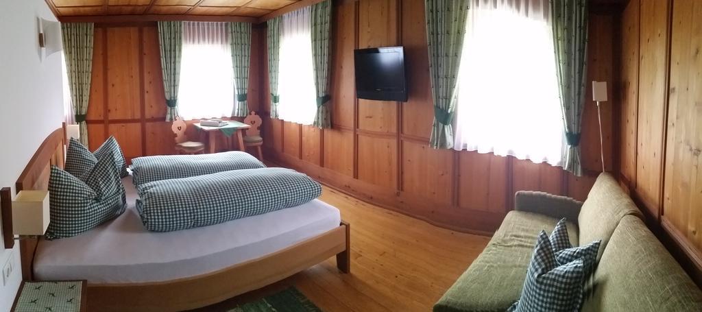 Berggasthaus Agritur Moserhof براييز  المظهر الخارجي الصورة